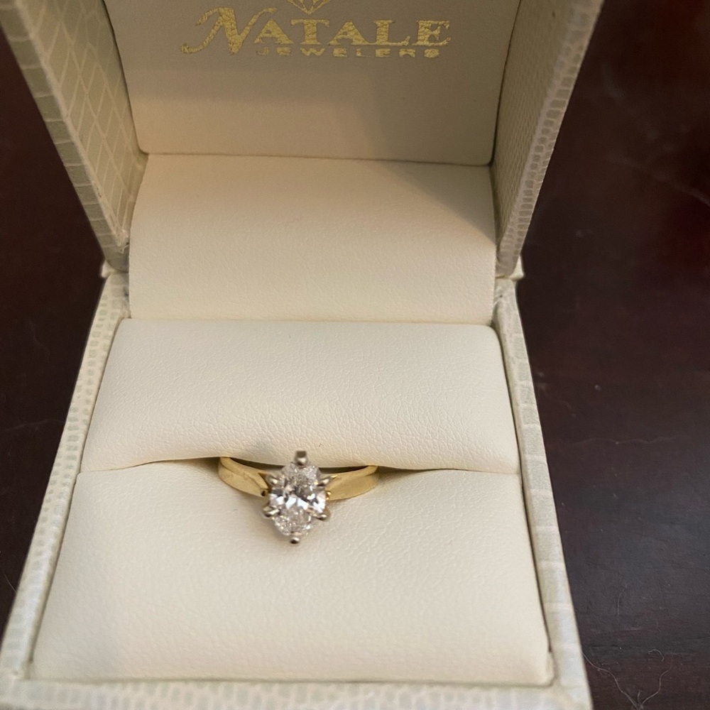 NEW Solitaire engagement ring